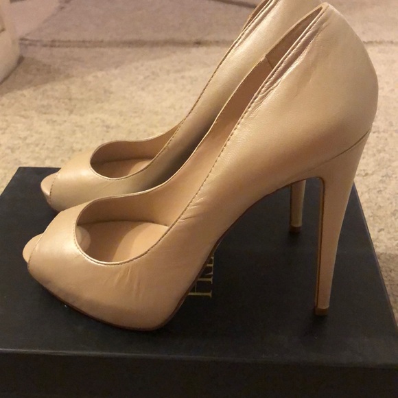 Shoes - Picture 3 of 6